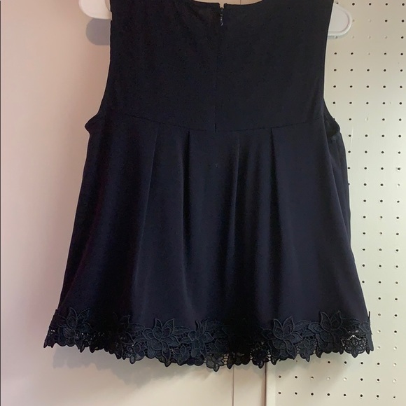 Like new! Navy tank console Ann Taylor - Picture 3 of 3